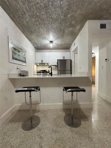 190 NW 69th Street 6, Miami, FL 33150