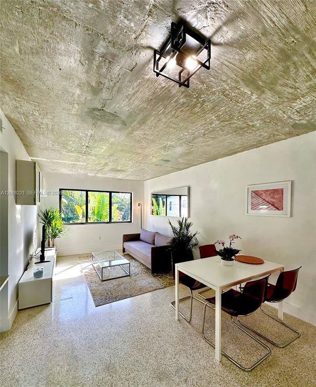 190 NW 69th Street 6, Miami, FL 33150