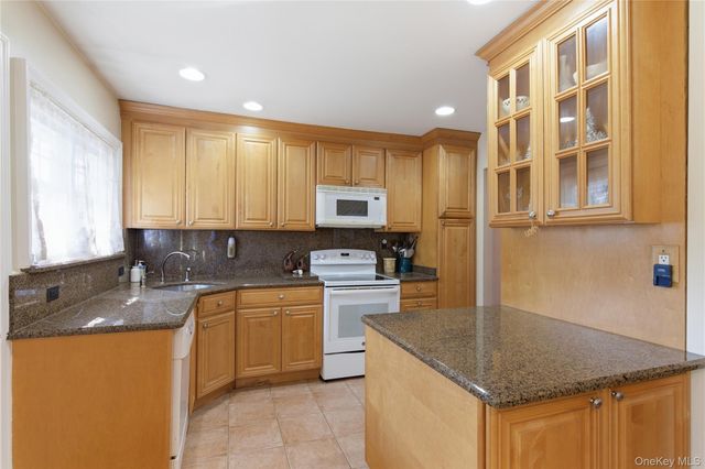 119 Woodoak Drive, Westbury, NY 11590