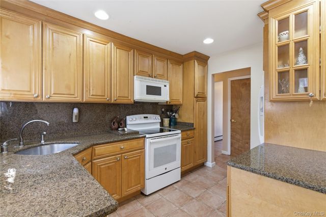 119 Woodoak Drive, Westbury, NY 11590