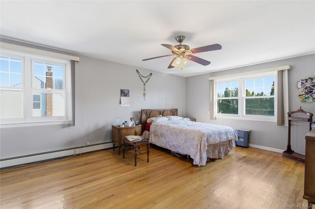 119 Woodoak Drive, Westbury, NY 11590