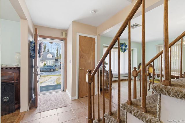 119 Woodoak Drive, Westbury, NY 11590