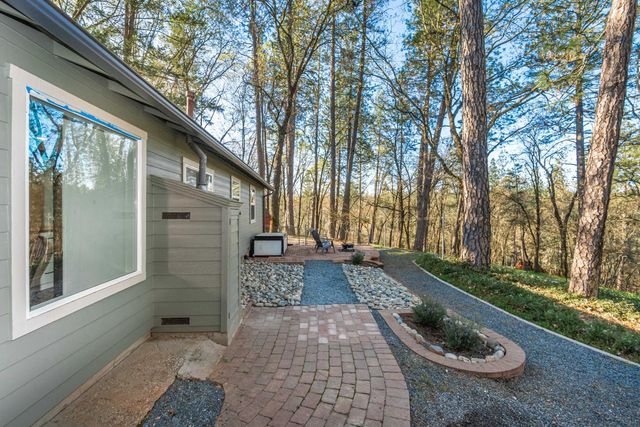 1535 Whispering Pines Dr, Meadow Vista, CA 95722