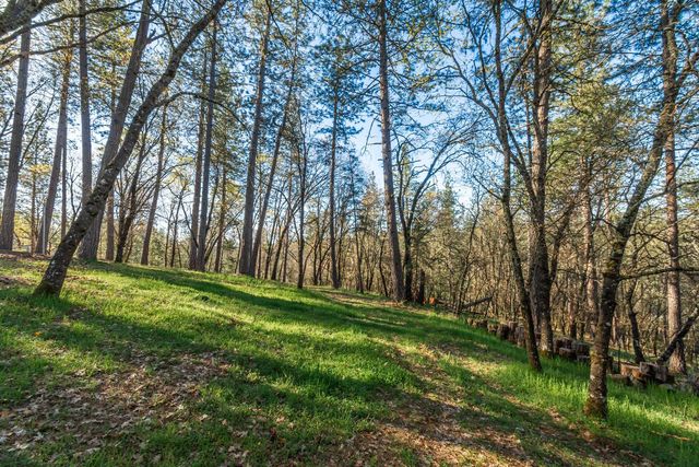 1535 Whispering Pines Dr, Meadow Vista, CA 95722