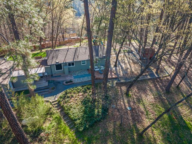 1535 Whispering Pines Dr, Meadow Vista, CA 95722