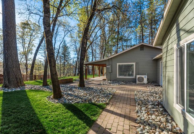 1535 Whispering Pines Dr, Meadow Vista, CA 95722