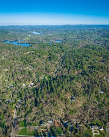 1535 Whispering Pines Dr, Meadow Vista, CA 95722