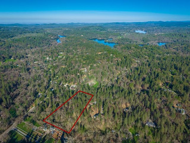 1535 Whispering Pines Dr, Meadow Vista, CA 95722