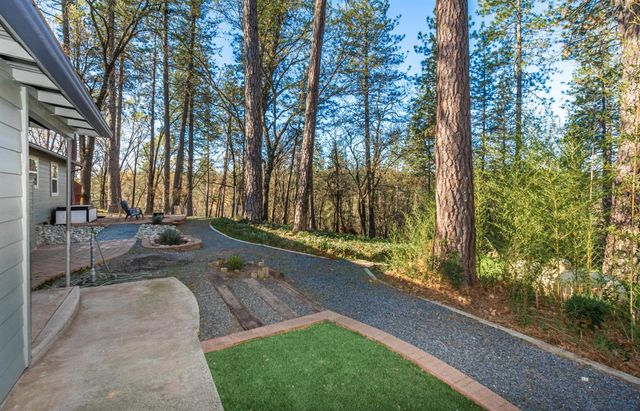 1535 Whispering Pines Dr, Meadow Vista, CA 95722