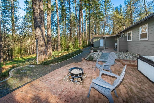 1535 Whispering Pines Dr, Meadow Vista, CA 95722