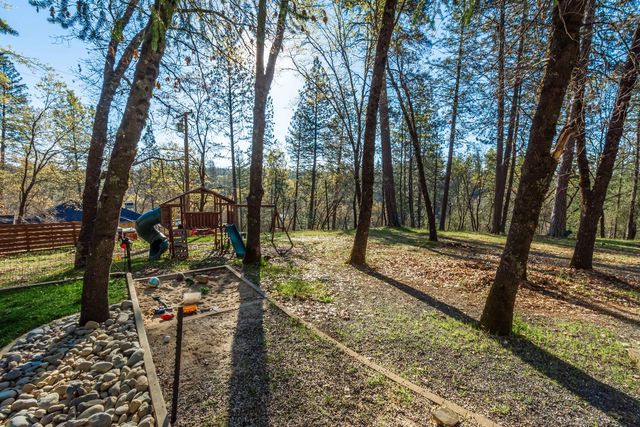 1535 Whispering Pines Dr, Meadow Vista, CA 95722