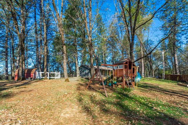 1535 Whispering Pines Dr, Meadow Vista, CA 95722