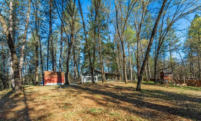 1535 Whispering Pines Dr, Meadow Vista, CA 95722