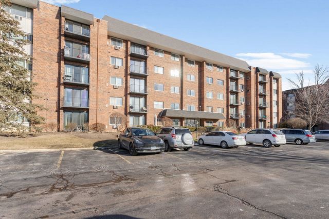 4711 Saint Joseph Creek Drive 5H, Lisle, IL 60532