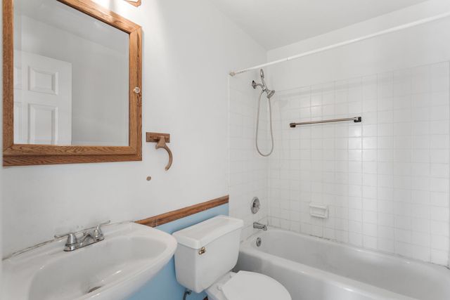 4711 Saint Joseph Creek Drive 5H, Lisle, IL 60532