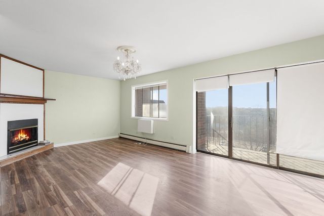 4711 Saint Joseph Creek Drive 5H, Lisle, IL 60532