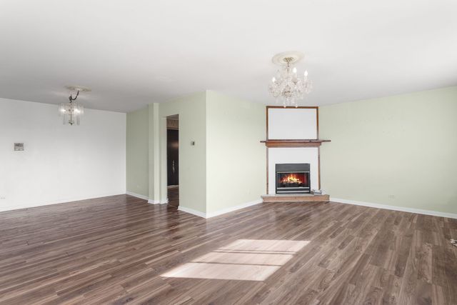 4711 Saint Joseph Creek Drive 5H, Lisle, IL 60532