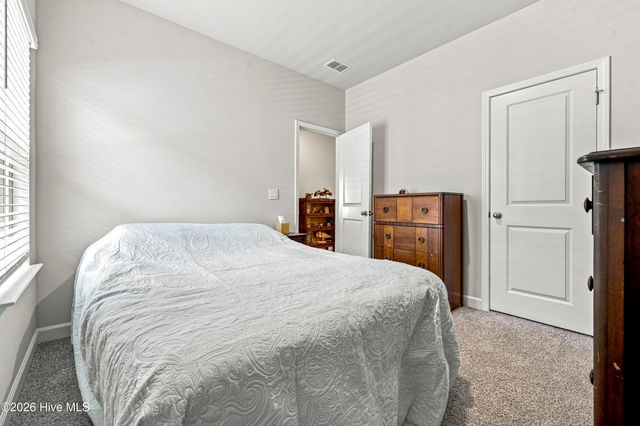 605 Blackthorne Circle NW, Calabash, NC 28467