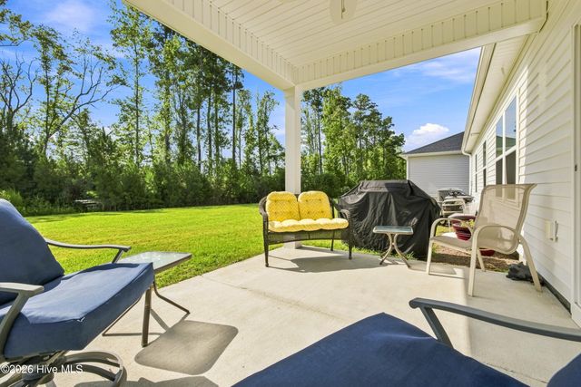 605 Blackthorne Circle NW, Calabash, NC 28467
