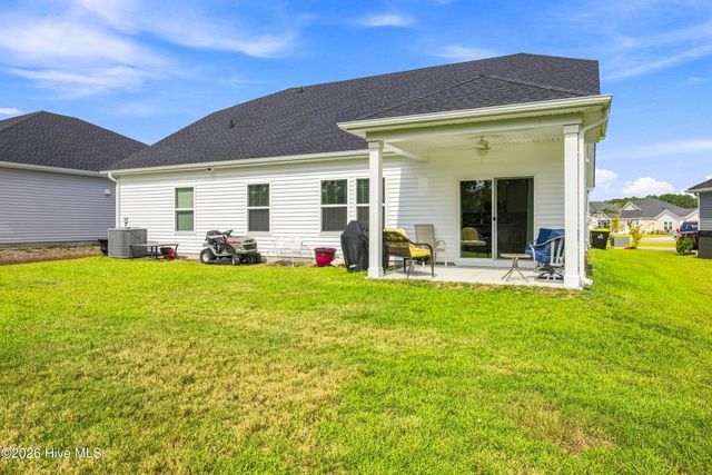 605 Blackthorne Circle NW, Calabash, NC 28467