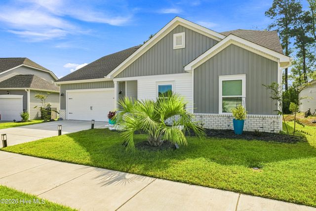 605 Blackthorne Circle NW, Calabash, NC 28467