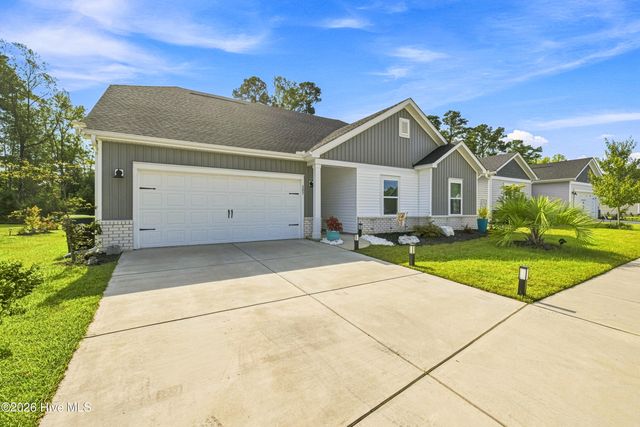 605 Blackthorne Circle NW, Calabash, NC 28467
