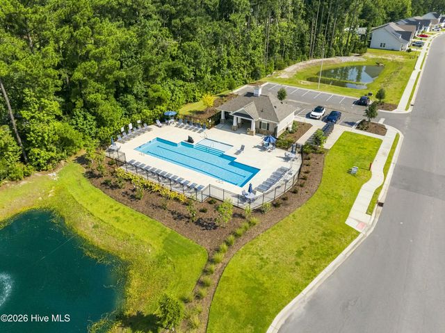 605 Blackthorne Circle NW, Calabash, NC 28467