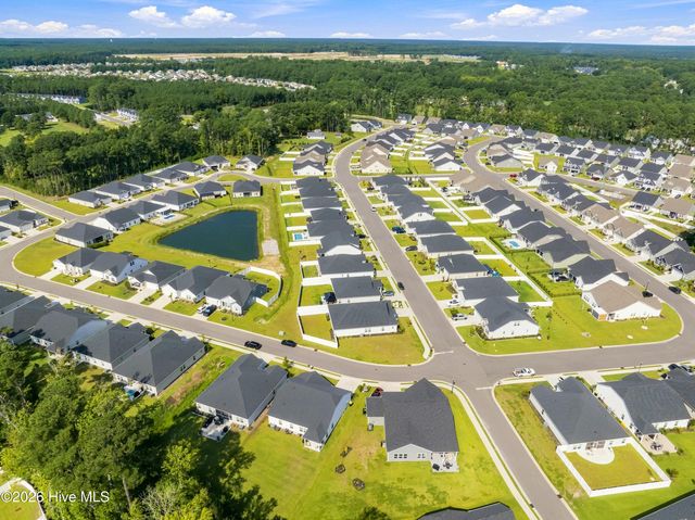 605 Blackthorne Circle NW, Calabash, NC 28467