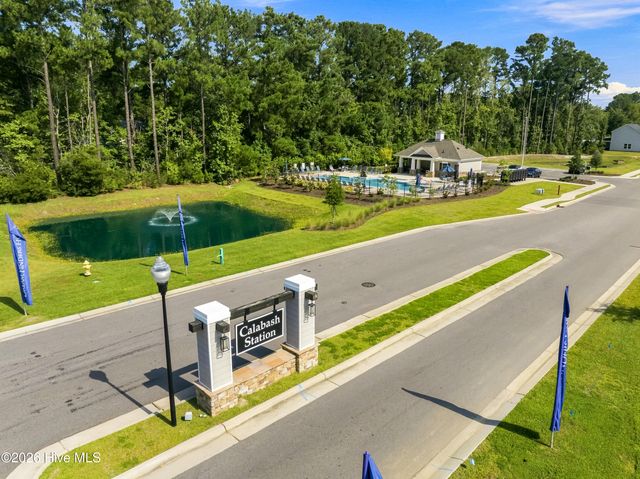 605 Blackthorne Circle NW, Calabash, NC 28467