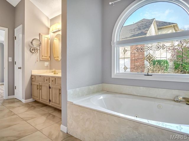 1 Eagle Court, Edwardsville, IL 62025