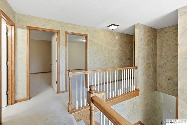 17122 V Street, Omaha, NE 68135
