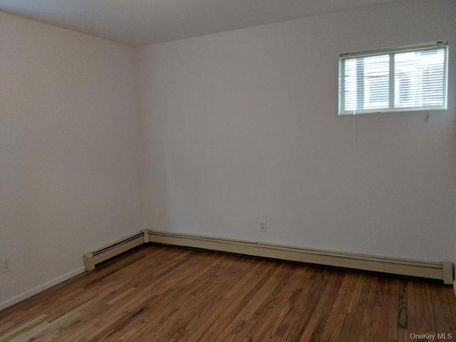 649 E Beech Street garden, Long Beach, NY 11561