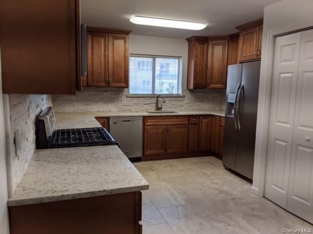 649 E Beech Street garden, Long Beach, NY 11561