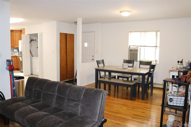 649 E Beech Street garden, Long Beach, NY 11561