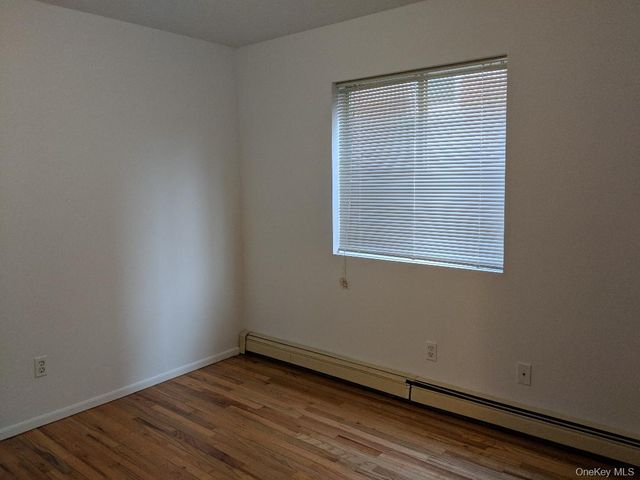 649 E Beech Street garden, Long Beach, NY 11561