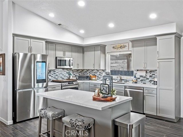 22585 Ocotillo Way, Apple Valley, CA 92308