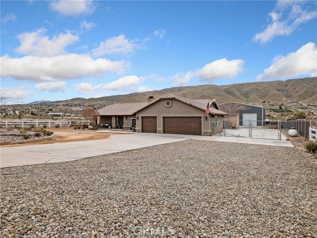 22585 Ocotillo Way, Apple Valley, CA 92308