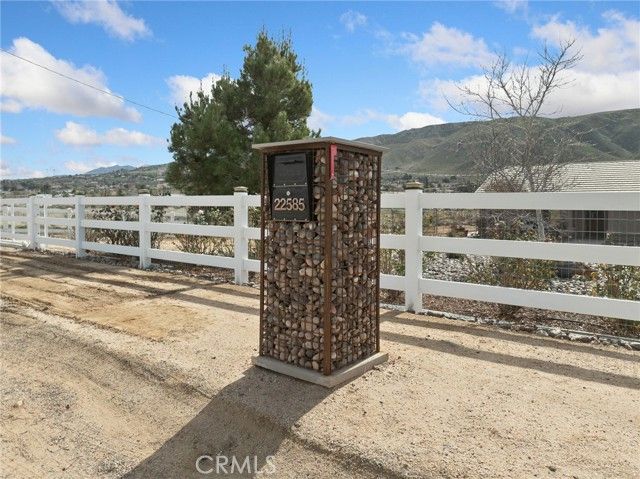 22585 Ocotillo Way, Apple Valley, CA 92308