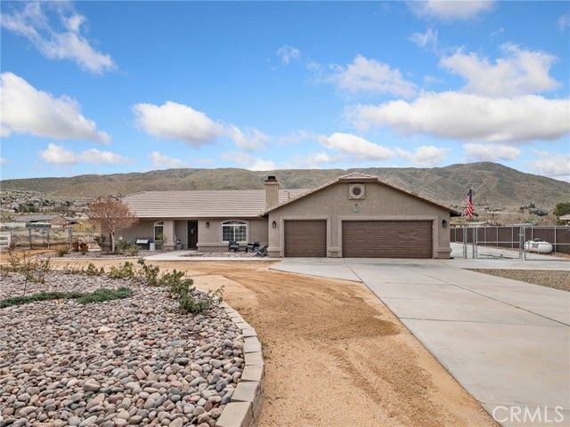 22585 Ocotillo Way, Apple Valley, CA 92308