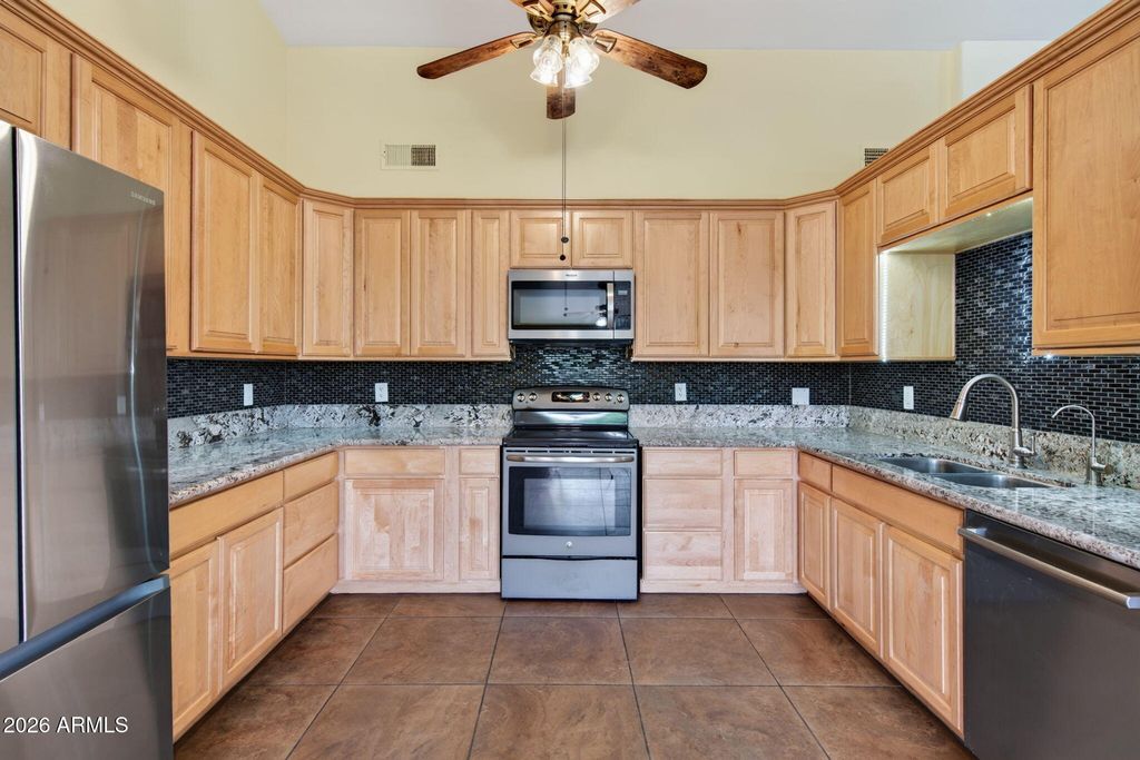 10859 W Cochero Court, Casa Grande, AZ 85194 — photo 3