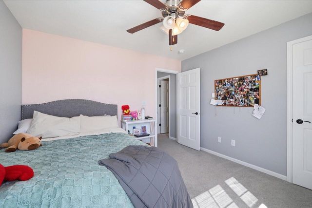 734 Creekwood LANE, West Bend, WI 53095