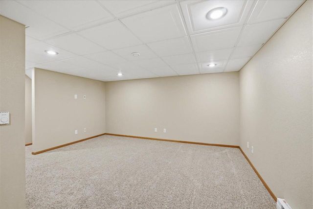 734 Creekwood LANE, West Bend, WI 53095