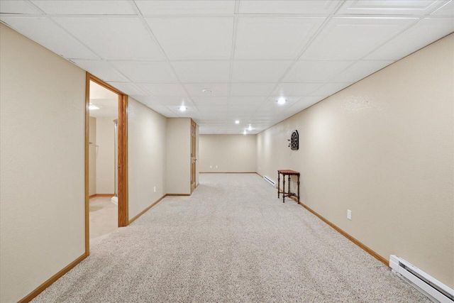 734 Creekwood LANE, West Bend, WI 53095