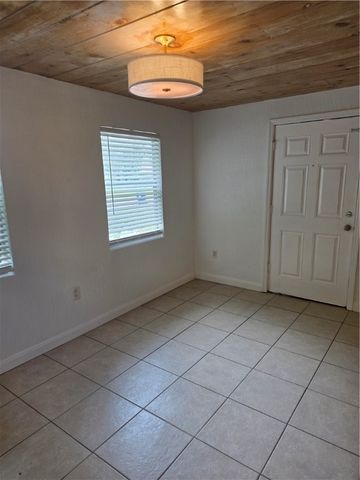 1246-1248 17th Place, Vero Beach, FL 32960