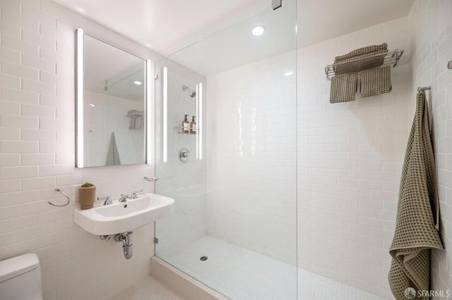 3853 22nd Street, San Francisco, CA 94114