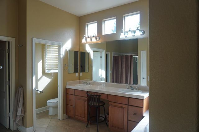 1593 Diamond Woods Cir, Roseville, CA 95747