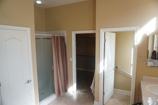 1593 Diamond Woods Cir, Roseville, CA 95747