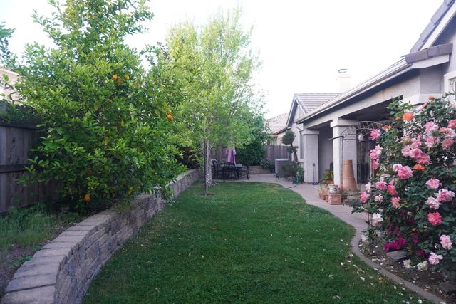 1593 Diamond Woods Cir, Roseville, CA 95747