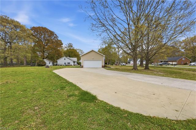 1524 Brumsey DR, Elizabeth City, NC 27909