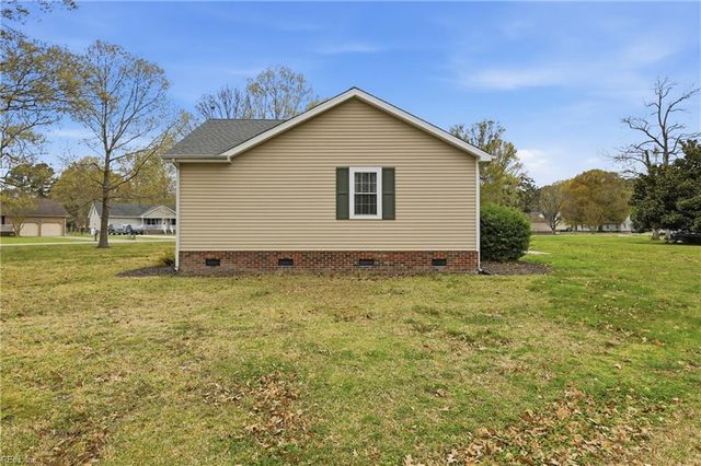 1524 Brumsey DR, Elizabeth City, NC 27909